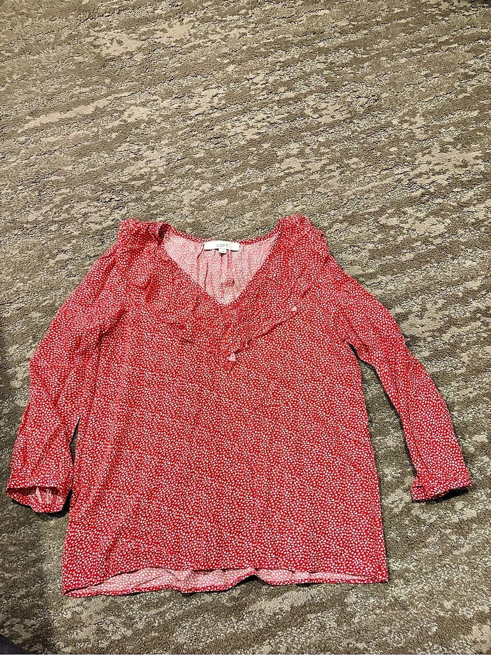 LOFT Heart Printed Long Sleeve Blouse in Red & White Size Small
